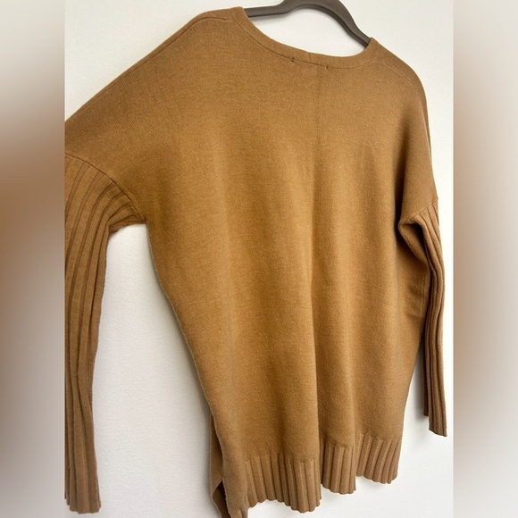 French Connection Camel Tan Women’s Oversized Sweater size Medium - Picture 6 of 6